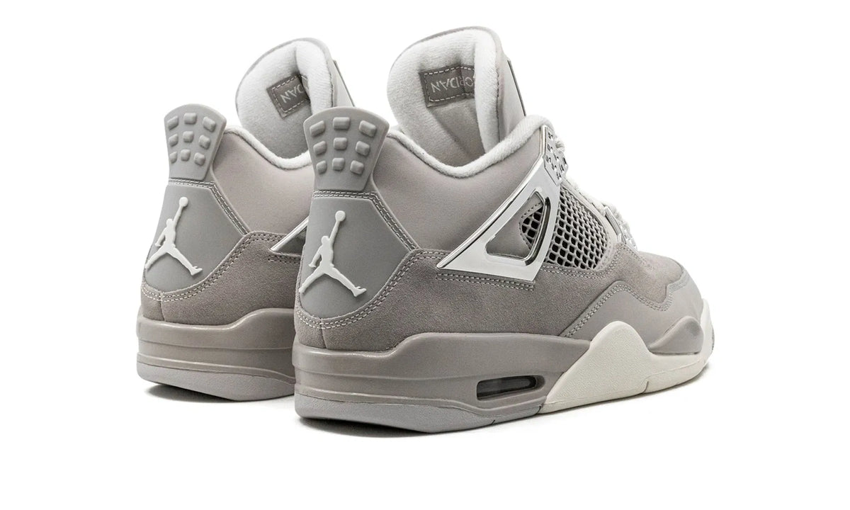 Nike Air Jordan 4 Retro Frozen Moments