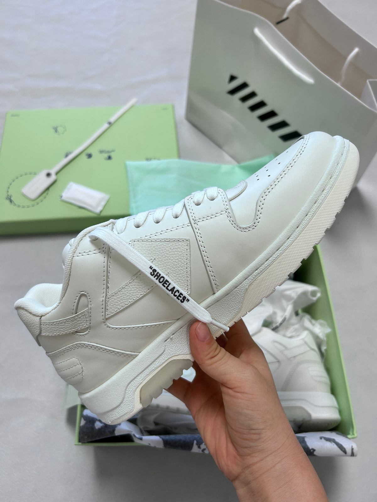 Sneakers Off-White "For Walking"