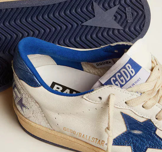 Nappa bianca con stella e talloncino in pelle laminata bluette