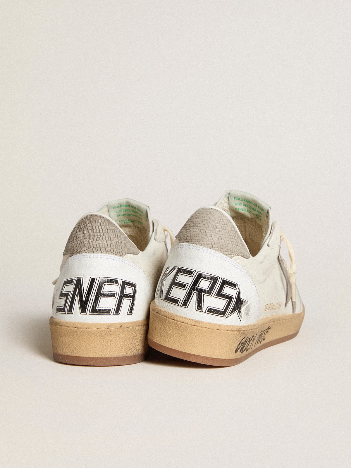 Nappa con stella e talloncino in nabuk grigio