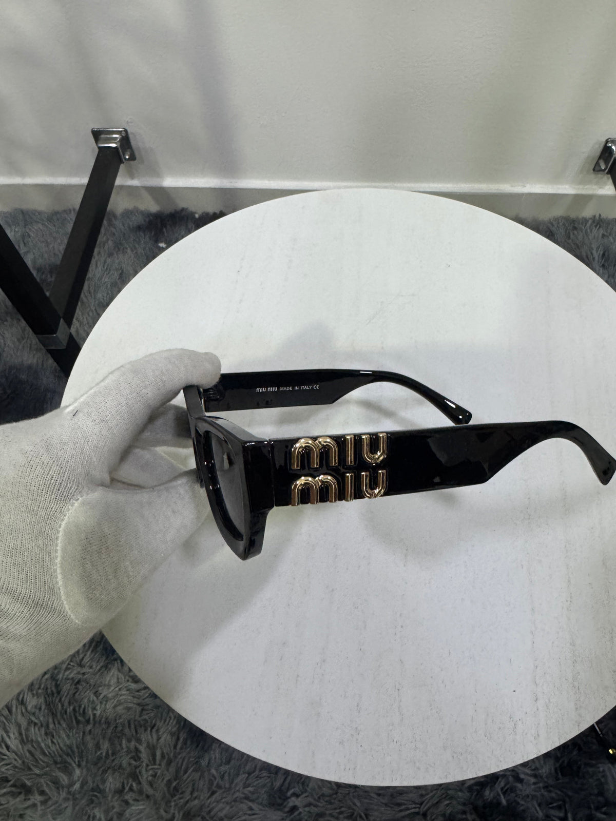 Occhiali da sole Miu Miu MU 09WS (1AB5S0)