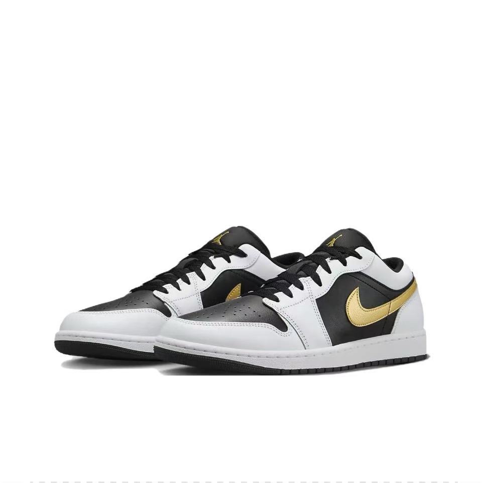 Air Jordan 1 Low “Reverse Panda”
