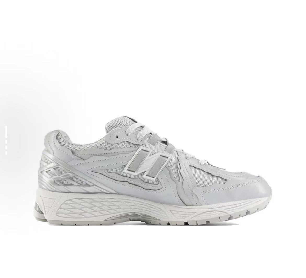 NEW BALANCE 1906 triple white
