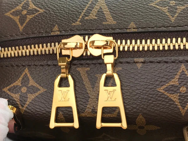 LV PETITE MALLE SOUPLE Rosa